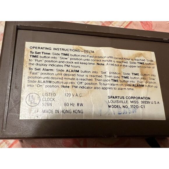 Vintage Spartus Digital Alarm Clock 1120-C1 W Wood Grain Portable 60hz Retro - Picture 6 of 6